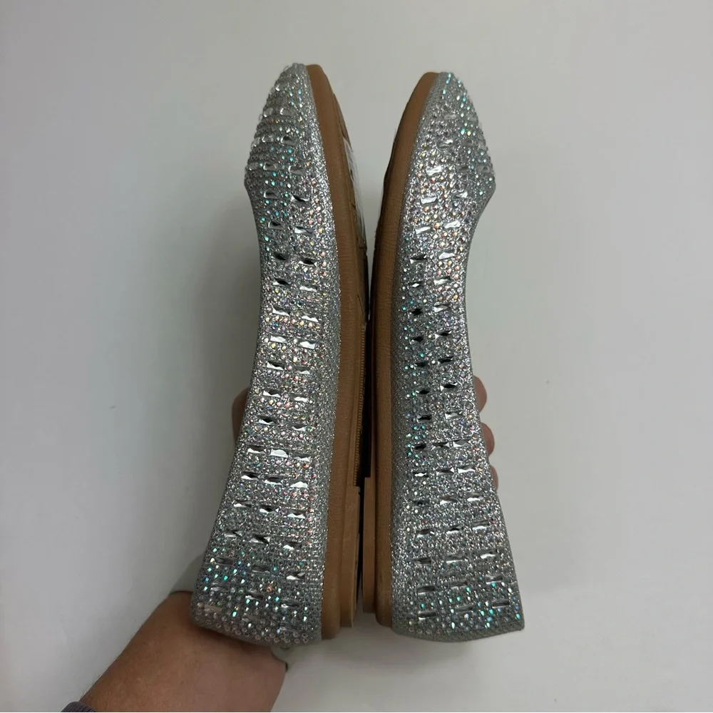 New! Forever Comfort jeweled flats